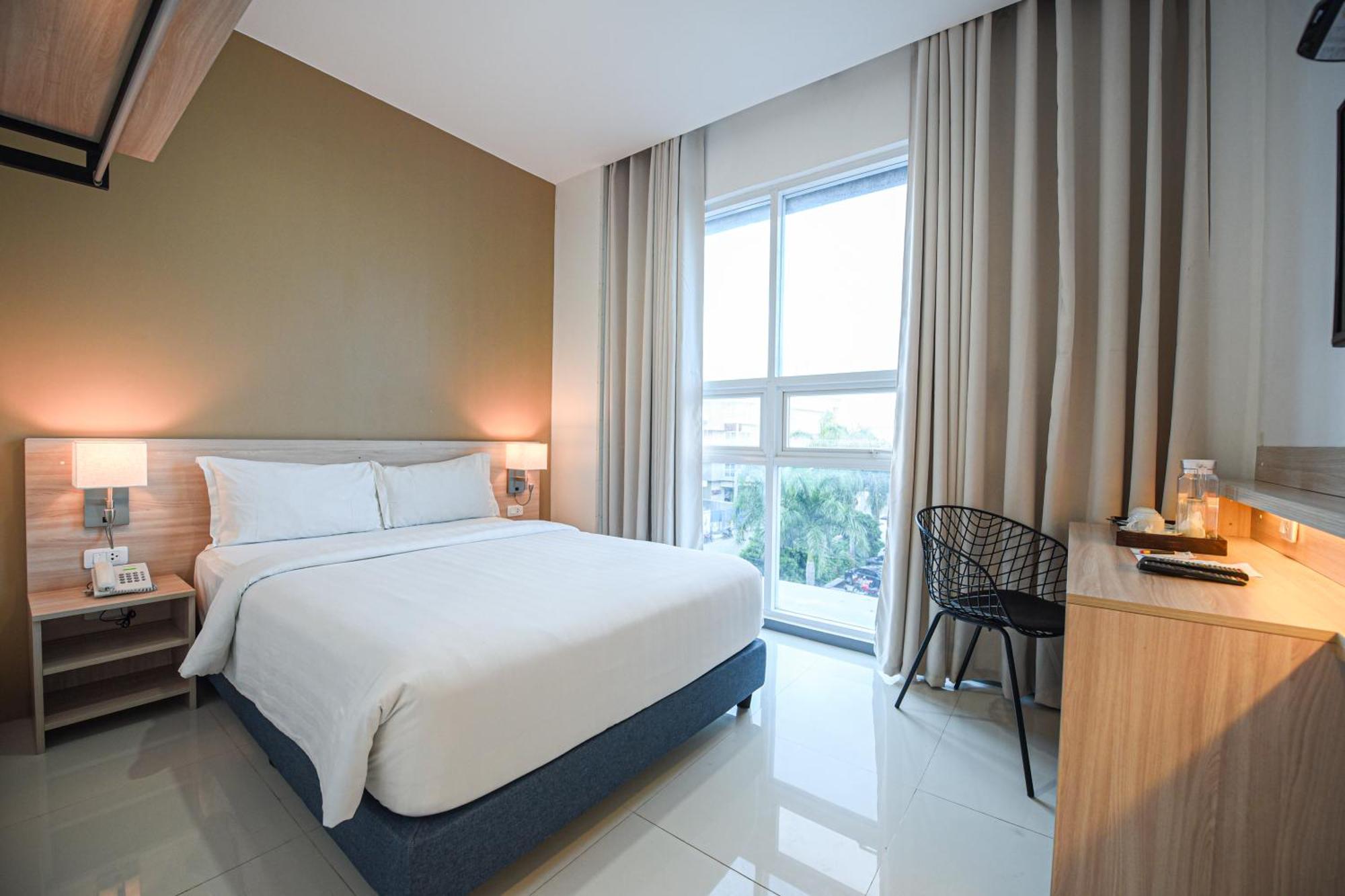 Figtree Hotel Iloilo City Exterior photo