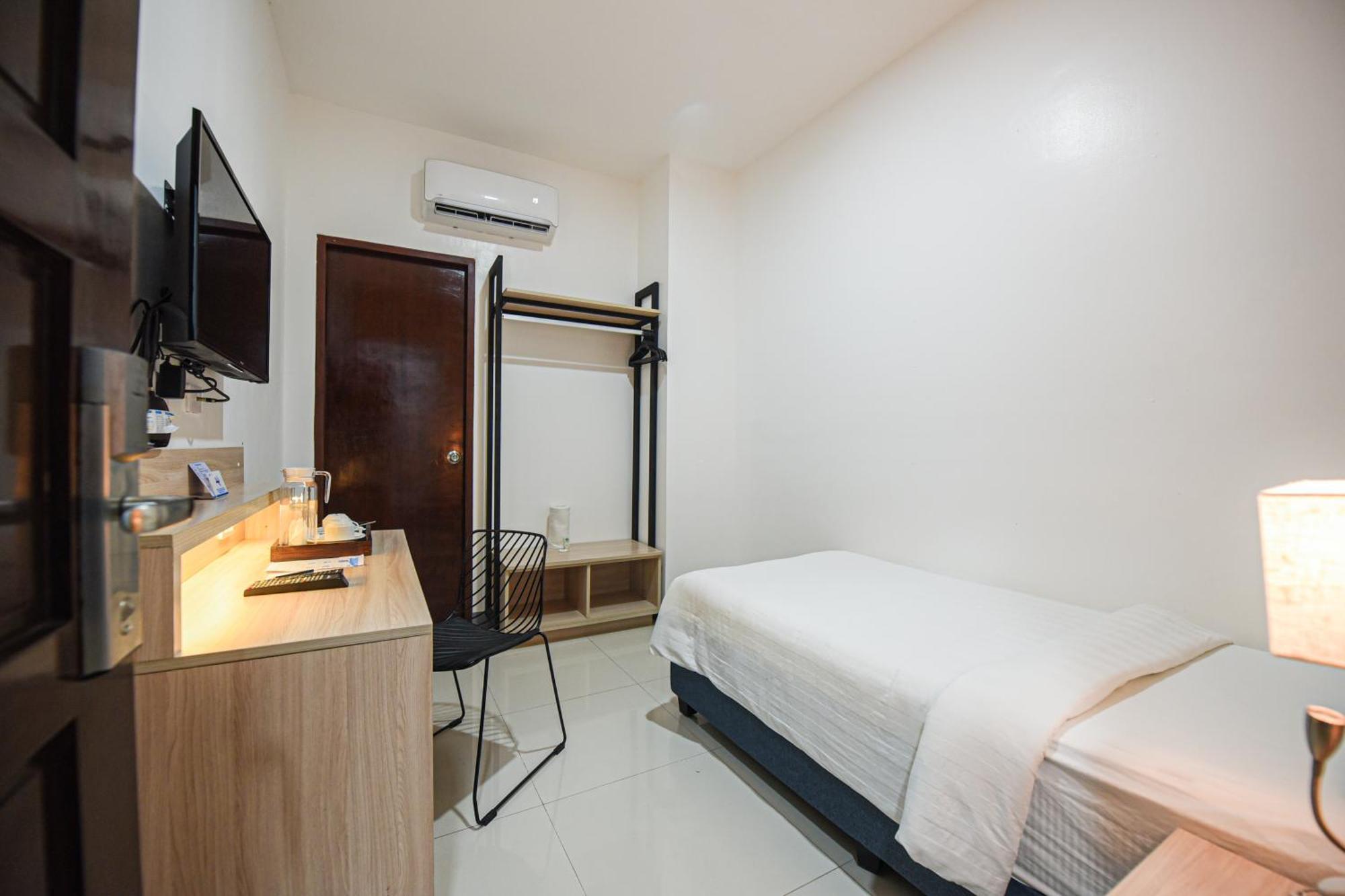 Figtree Hotel Iloilo City Exterior photo